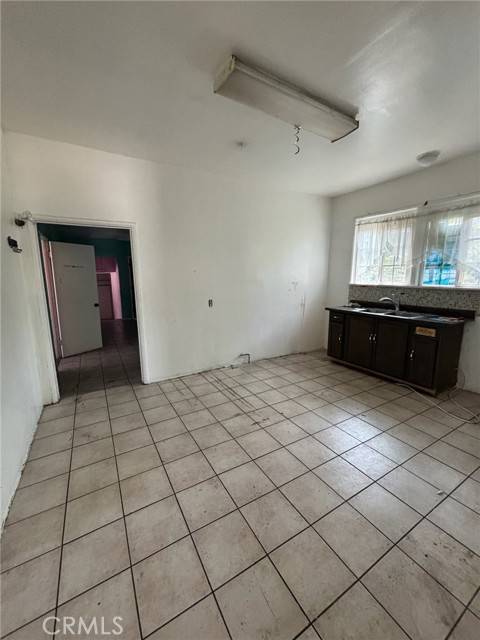 Los Angeles, CA 90031,127 E Avenue 45