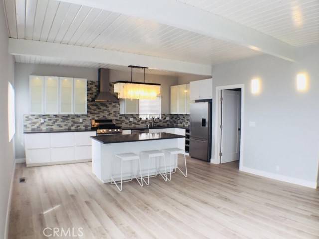 Laguna Beach, CA 92651,31501 Burnside PL