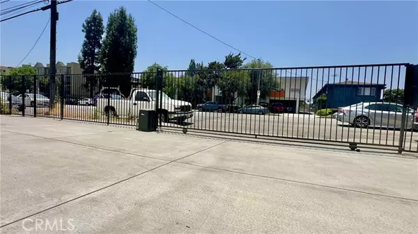 North Hollywood, CA 91605,7726 1/2 Laurel Canyon BLD