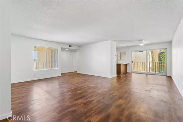 Lancaster, CA 93534,42935 15th ST 10