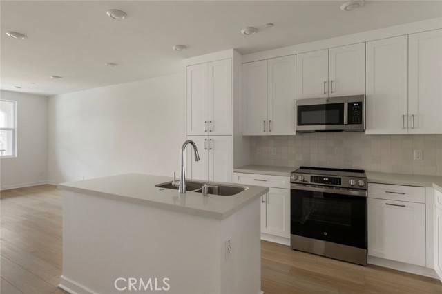 Whittier, CA 90605,9831 La Serna DR 2