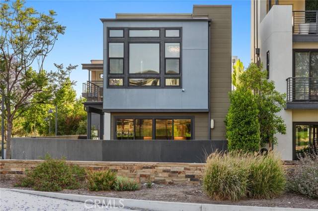 Irvine, CA 92618,160 Mirth