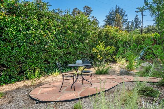 La Canada Flintridge, CA 91011,1247 Journeys End DR