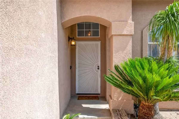 Corona, CA 92883,13492 Palomino Creek DR