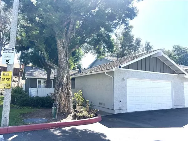 Lake Forest, CA 92630,25511 Polaris LN