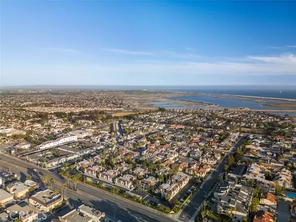 Huntington Beach, CA 92649,4822 Tiara DR 104