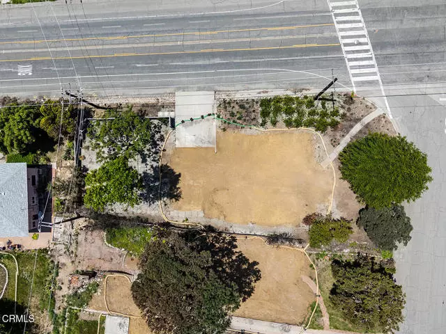 900 E Mount Curve Ave, Altadena, CA 91001