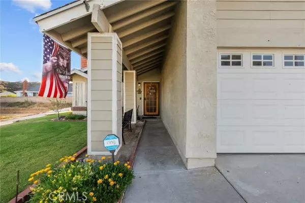 Canyon Country, CA 91387,29915 Violet Hills DR