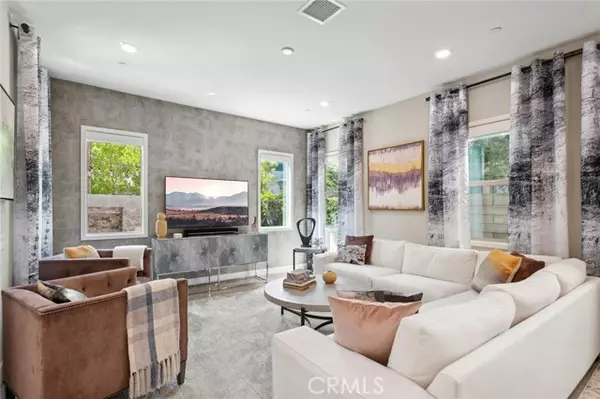 131 Spiral, Irvine, CA 92618