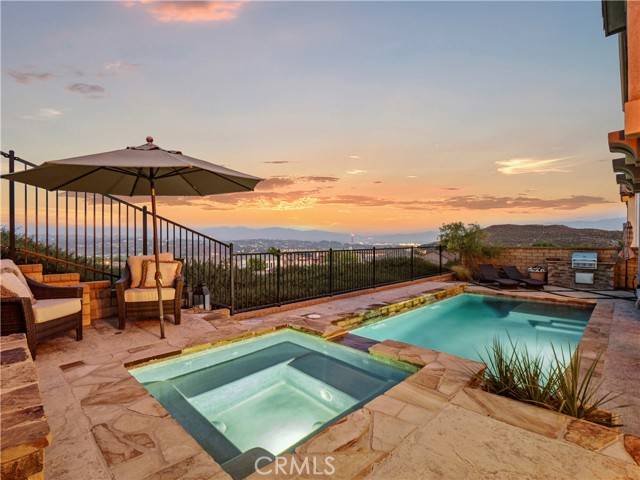 28826 N West Hills DR, Valencia, CA 91354