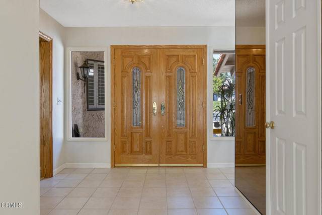 Thousand Oaks, CA 91362,4062 Bridgewood LN