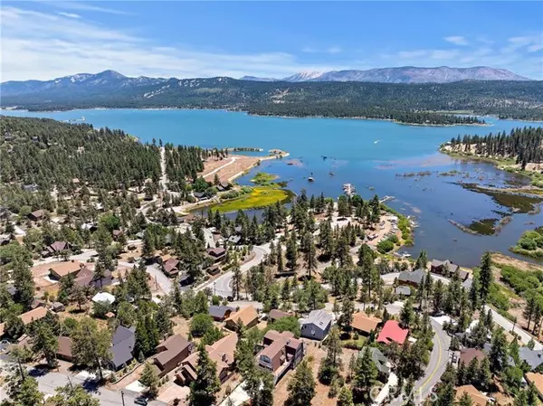 Fawnskin, CA 92333,39325 Lodge RD