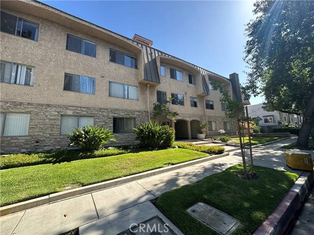 377 W California AVE 3, Glendale, CA 91203