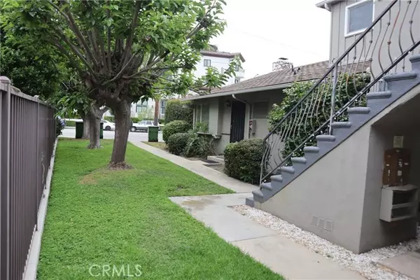 Sherman Oaks, CA 91423,14151 Moorpark ST