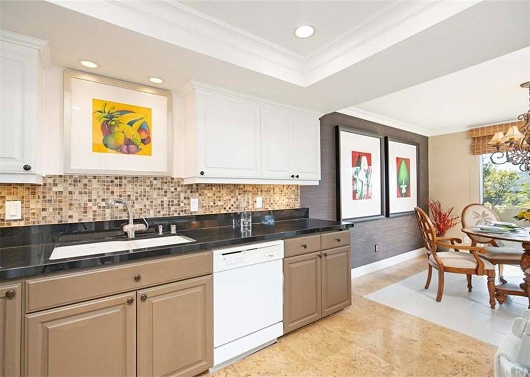Laguna Beach, CA 92651,280 Cliff Dr. 1