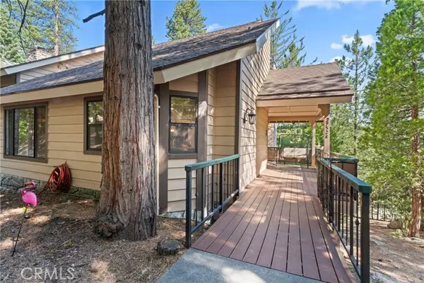 Lake Arrowhead, CA 92352,27528 Ashwood LN