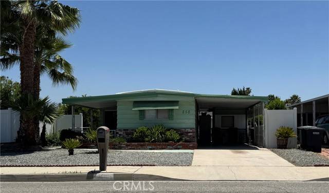 858 S Lyon AVE, Hemet, CA 92543