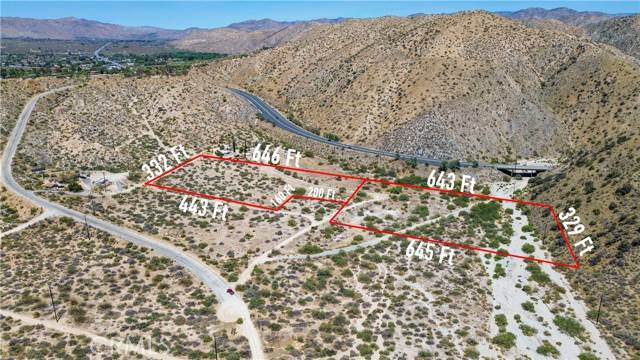 1 Canyon House RD, Morongo Valley, CA 92553