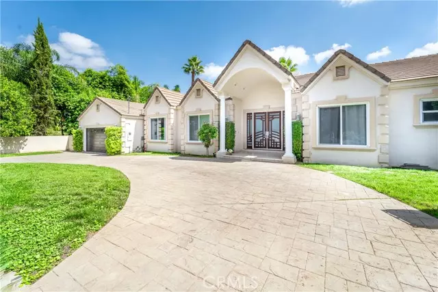 Tarzana, CA 91356,5206 Topeka DR