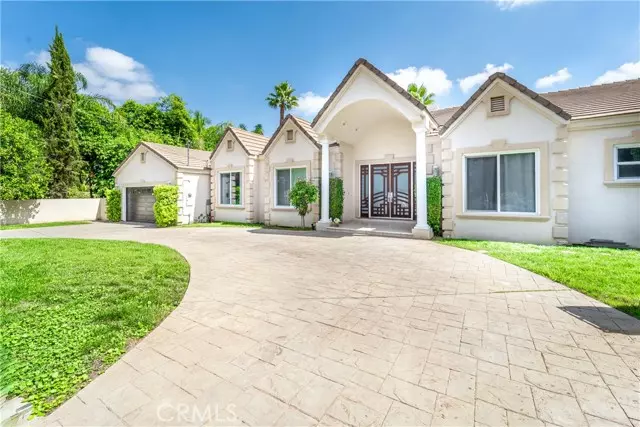 Tarzana, CA 91356,5206 Topeka DR