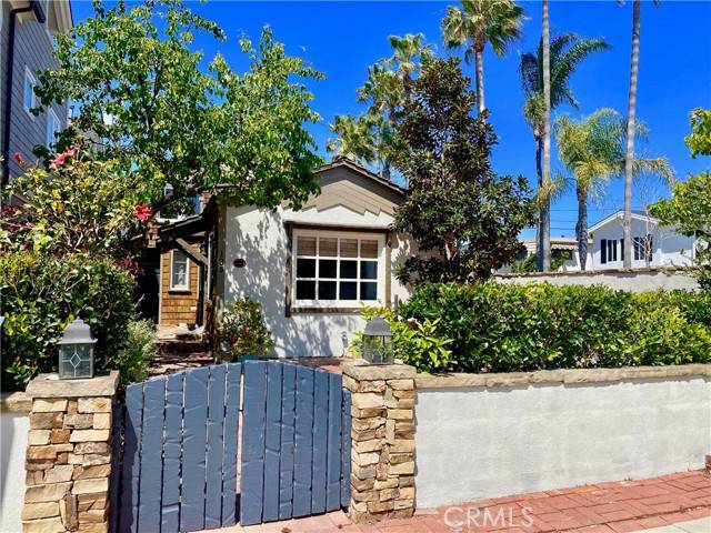 135 Turquoise AVE, Newport Beach, CA 92662