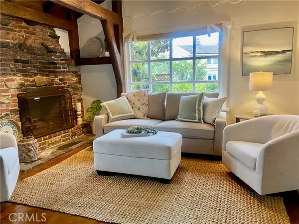 Newport Beach, CA 92662,135 Turquoise AVE