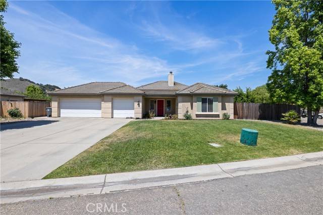 475 Heritage LN, Los Alamos, CA 93440