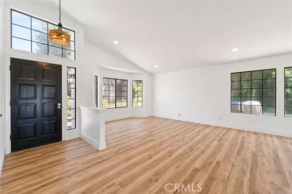 Riverside, CA 92504,18085 Golden Leaf LN