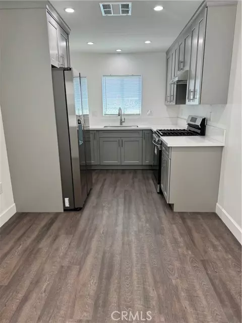 Pacoima, CA 91331,10556 Laurel Canyon BLD