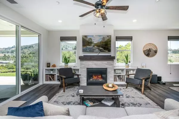 Fallbrook, CA 92028,1309 Sunny Heights RD