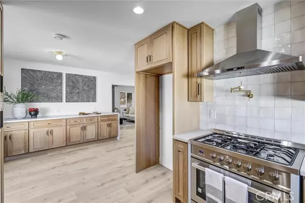 Lake Forest, CA 92630,23881 Gates ST