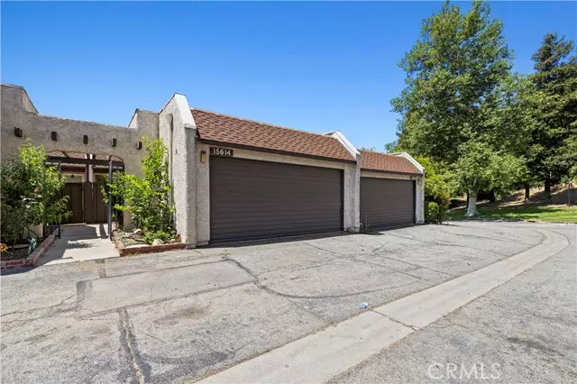 15614 Crestview LN 63, Granada Hills, CA 91344