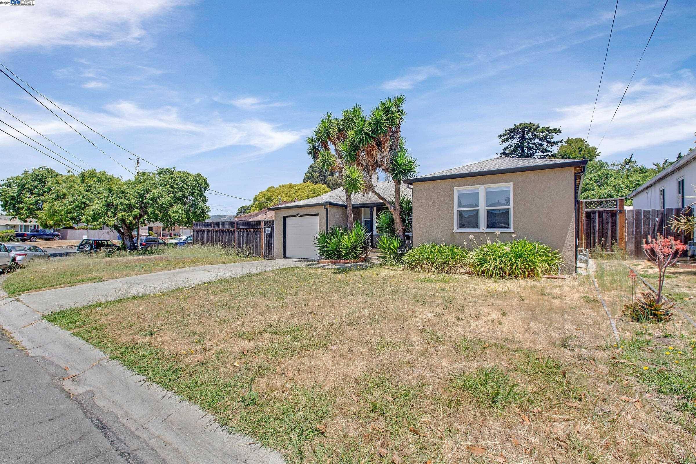 Castro Valley, CA 94546,22013 Queen St
