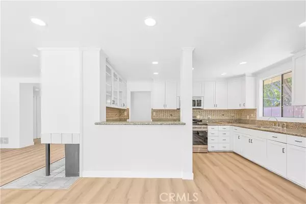 Winnetka, CA 91306,20328 Roscoe BLD