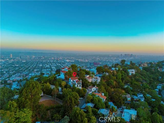 8280 Grand View DR, Los Angeles, CA 90046