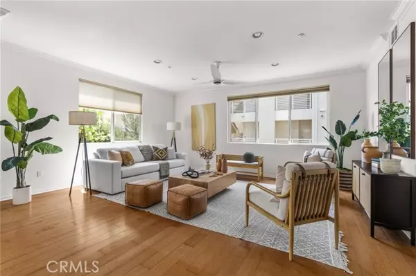 Hawthorne, CA 90250,13028 Central AVE 202