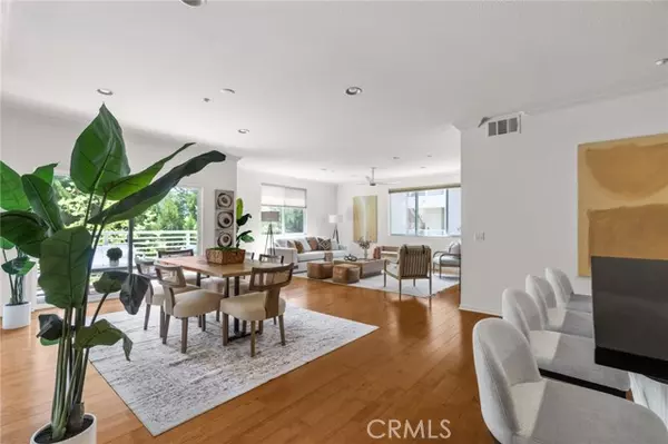 Hawthorne, CA 90250,13028 Central AVE 202