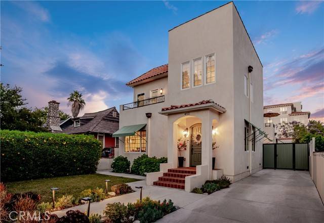 Studio City, CA 91604,4022 Willowcrest AVE