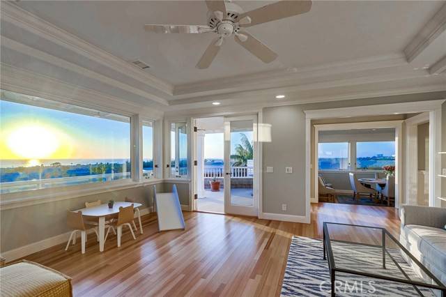 Corona Del Mar, CA 92625,407 Mendoza TER