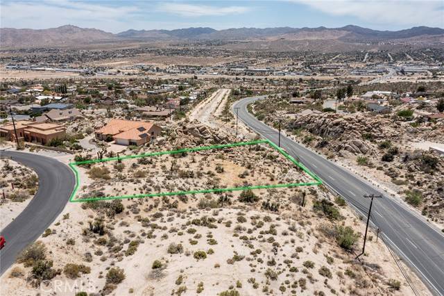 Yucca Valley, CA 92284,57333 Buena Suerte RD