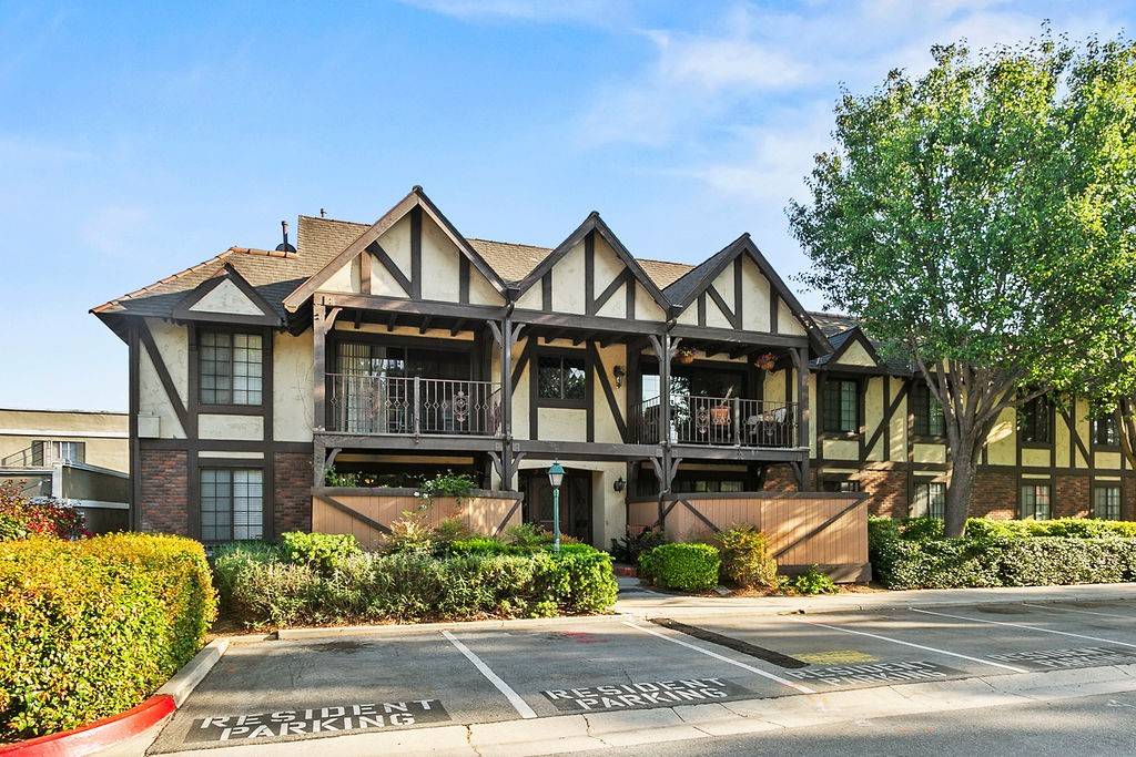 3611 S Bear ST K, Santa Ana, CA 92704