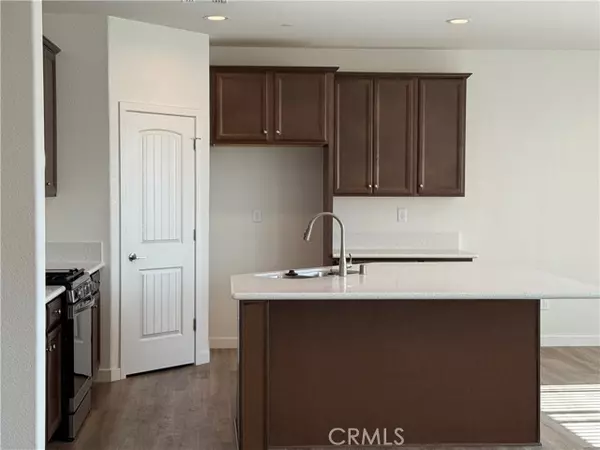 Los Banos, CA 93635,1858 Morro CT