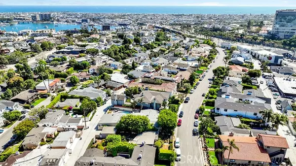 Newport Beach, CA 92663,428 Holmwood DR