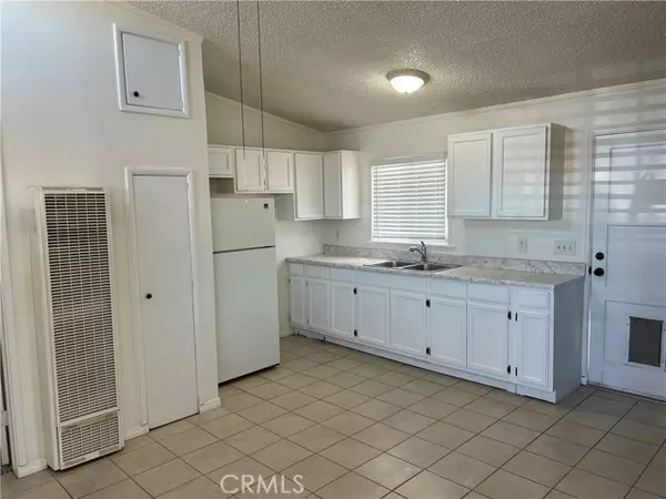 Apple Valley, CA 92307,22042 Elkalo RD