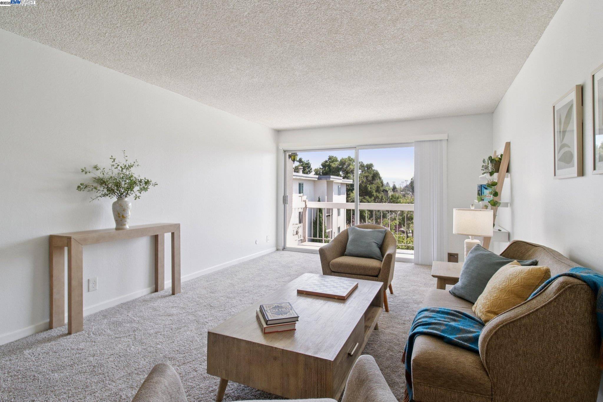 Alameda, CA 94501,950 Shorepoint Ct 307