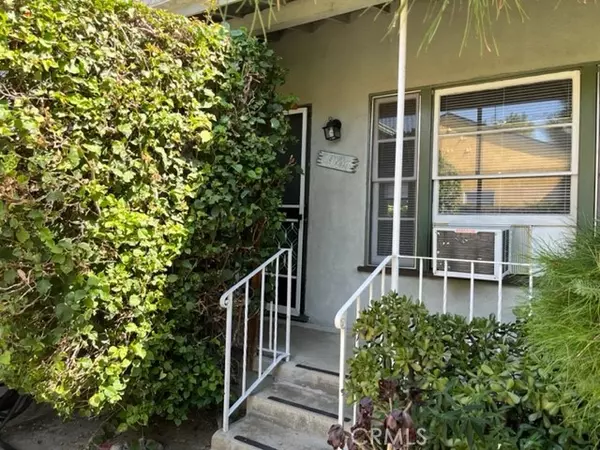 Toluca Lake, CA 91602,10856 Camarillo ST