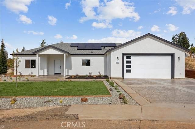 1671 Sweetbriar LN, Paradise, CA 95969