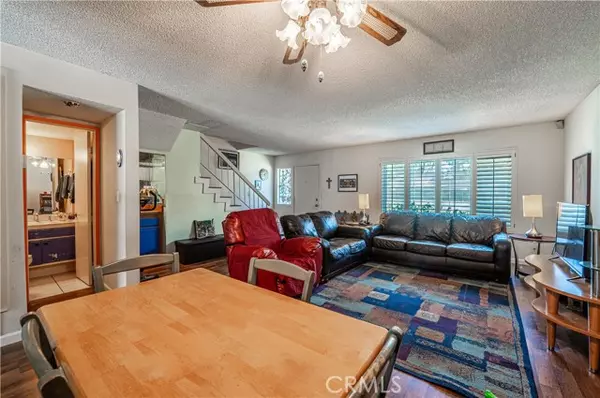 Northridge, CA 91324,9739 Reseda BLD 36