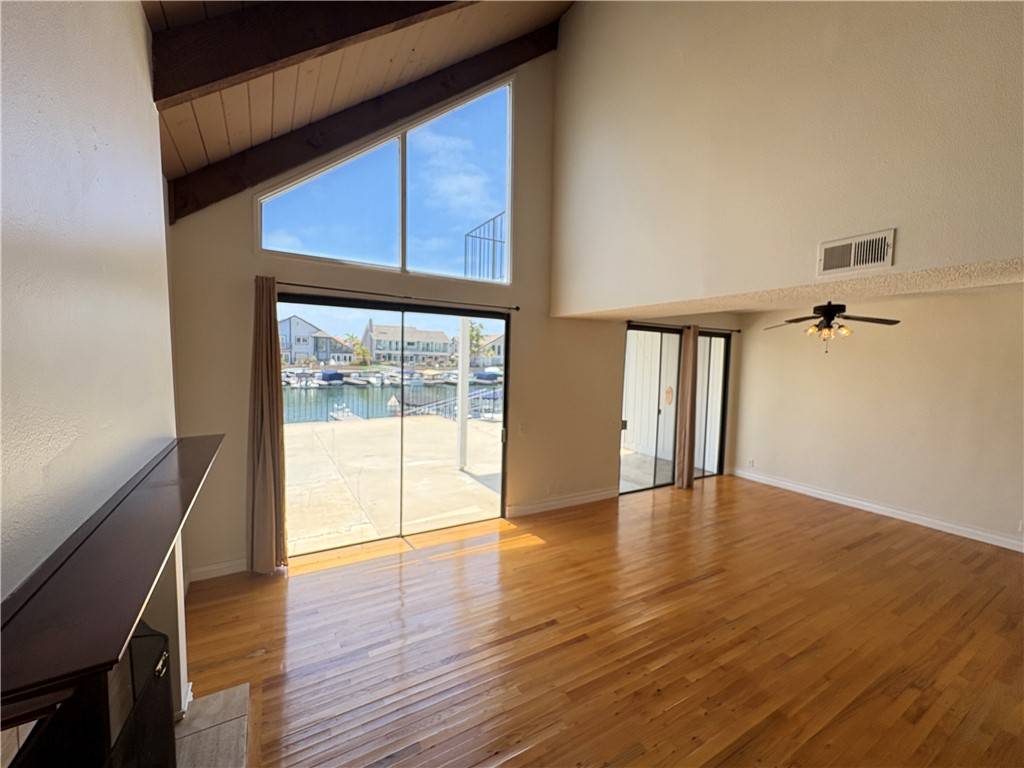 Huntington Beach, CA 92649,3566 Windspun DR