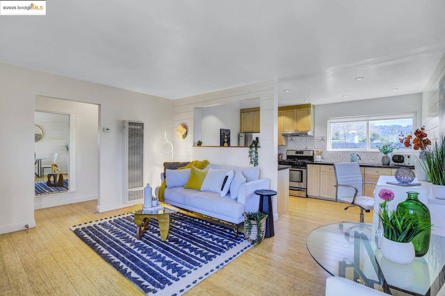 2327 10Th St 4, Berkeley, CA 94710